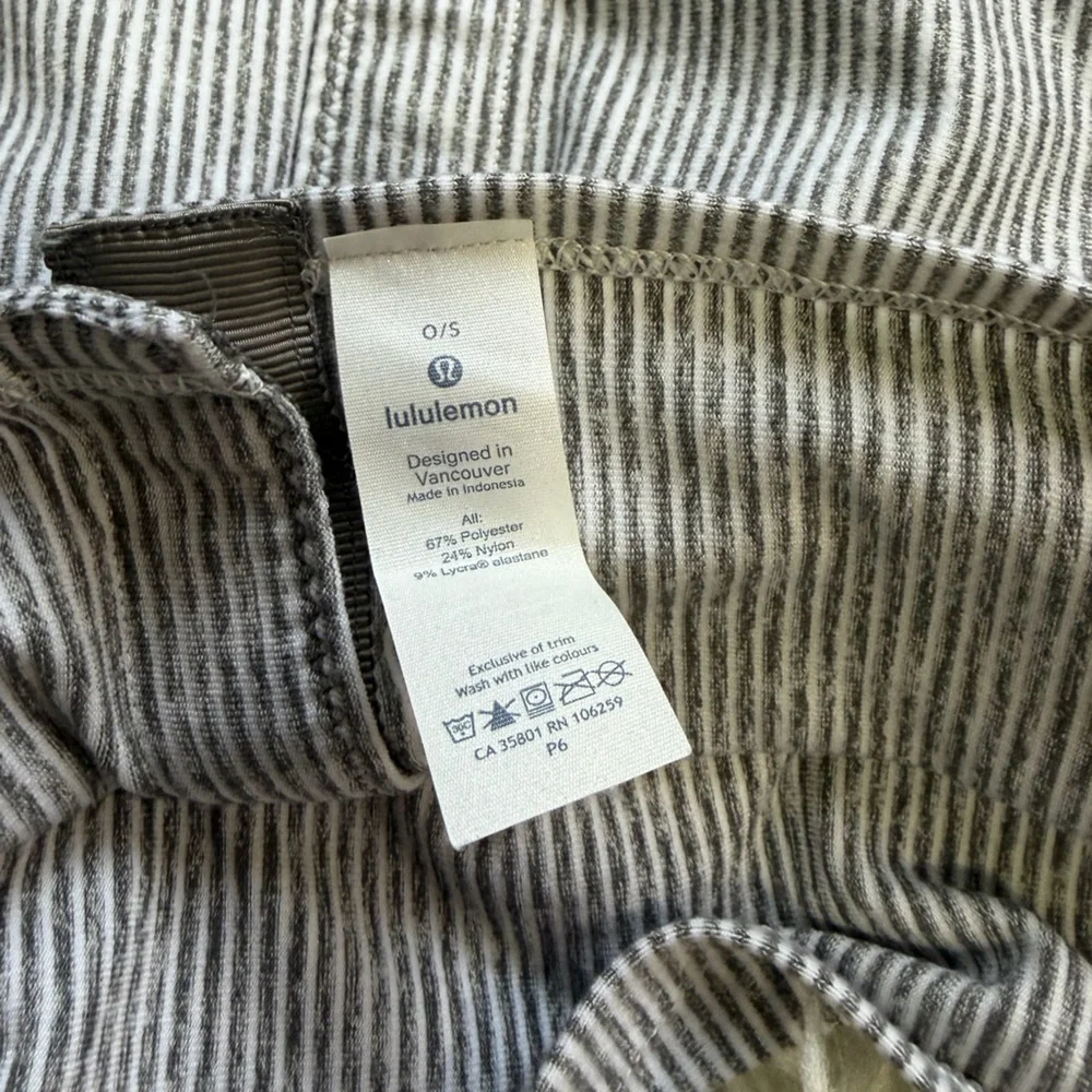 Lululemon Athletica Lululemon Customizable Snap Scarf - Picture 5 of 7